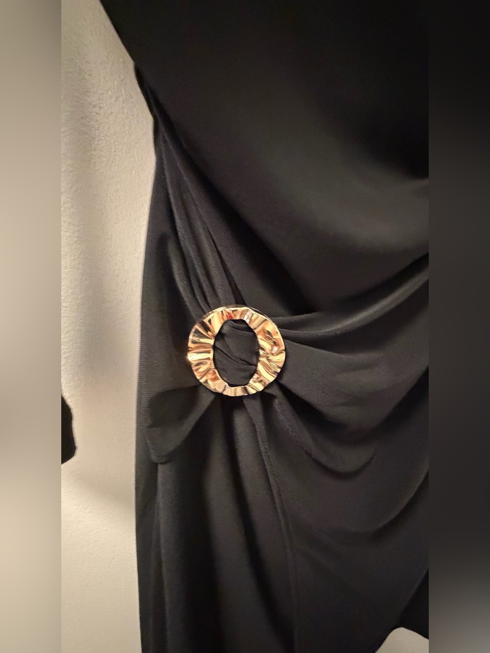 NWT Taylor Black Ruched Gold Ring Long-Sleeve Dress Size 4 - Picture 7 of 10